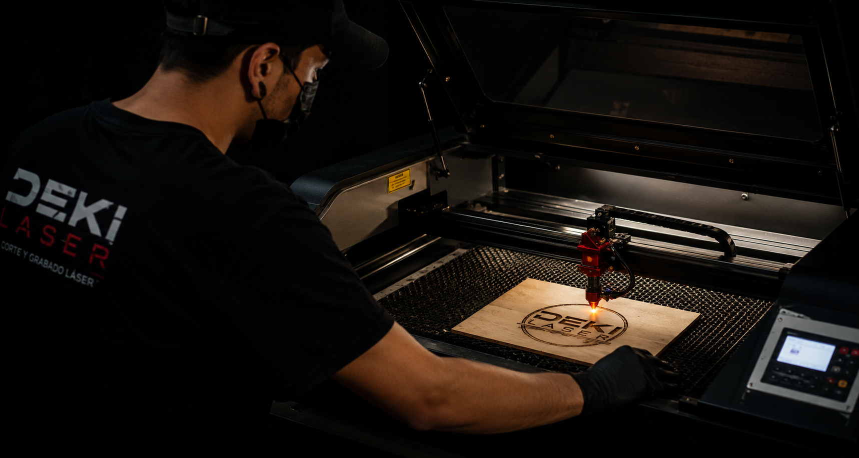 DEKI Laser trabajando